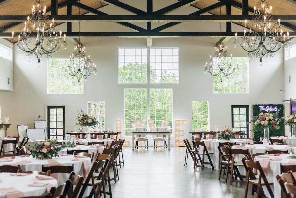 Houston area wedding venue banquet chandeliers